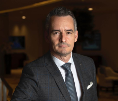 Learn from World-Class Experts in Aesthetic Medicine A section showcasing three expert speakers in aesthetic medicine, featuring professional portraits of internationally renowned specialists who lead masterclasses in facial aesthetics, oculoplasty, gynecology, and regenerative medicine.